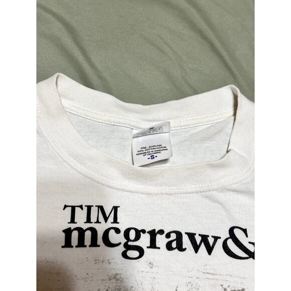 Tim McGraw and Faith Hill Tee - Picture 3 of 7